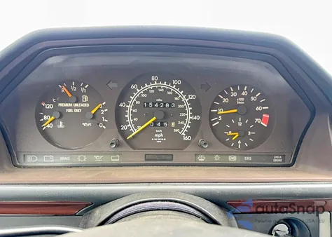 1995 Mercedes-Benz E 320 z USA, uszkodzony, nr VIN WDBEA92E2SF296279